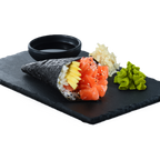 Fresh Salmon Temaki